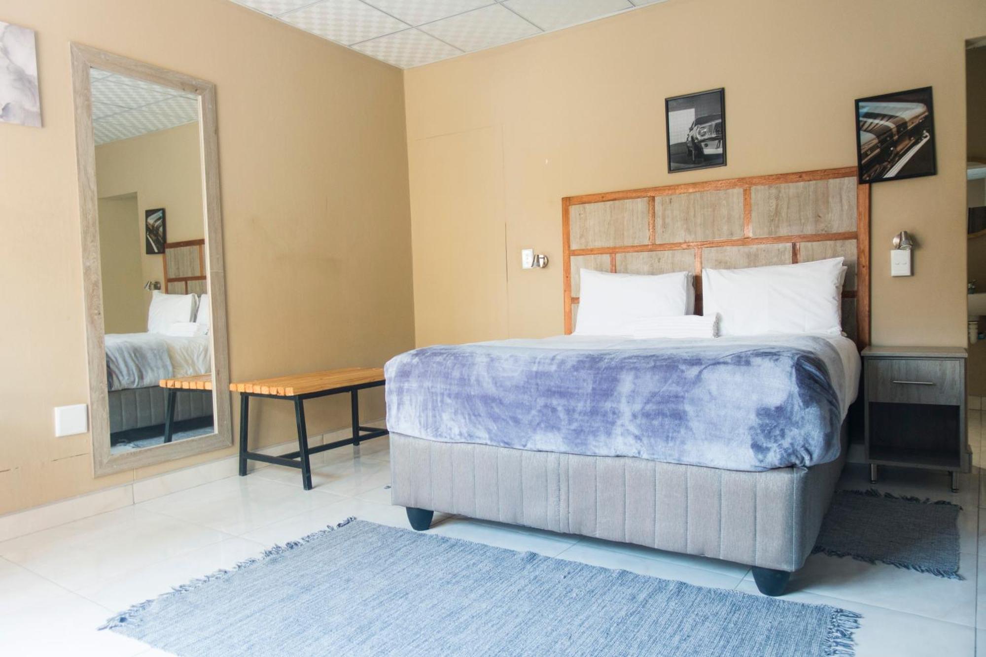 לינה וארוחת בוקר Ondangwa Rest Camp מראה חיצוני תמונה